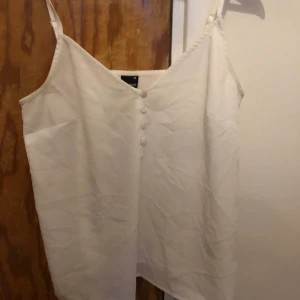 Gina linne -  gina linne! Supersnyggt och somrigt, endast använt en gång. 