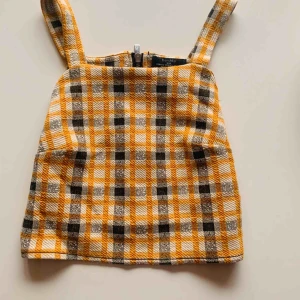  - Jätte fint sommar linne, väldigt bra skick, säljer pga används inte.   (Frakt tillkommer)