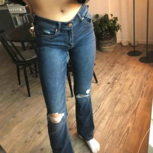  - De perfekta bootcut jeansen!! Från Abercrombie and Fitch, knappt använda❤️ säljer pga garderobsrensning🥰