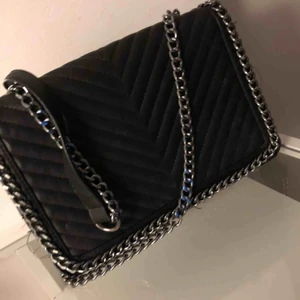  - Väska axelrem med kedja 