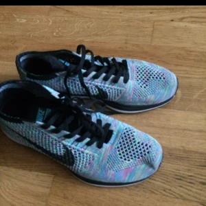  - Nyskick kostar 1200kr nya i butik