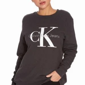  - Calvin klein i mørk grå strl S