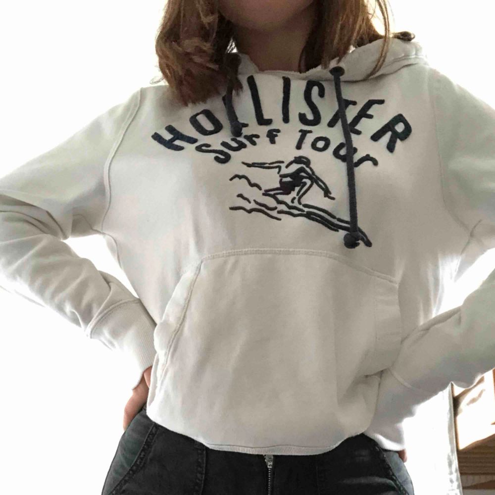 Super skön hoodie från Hollister!!! Har så många hoodies så att jag använder ej den mer!. Huvtröjor & Träningströjor.