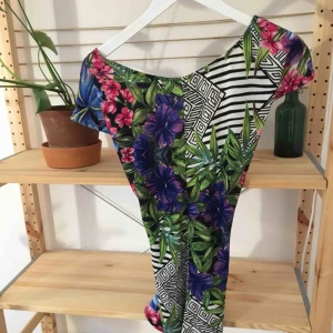  - byxdress från second hand i USA, skön passform och svalt material 