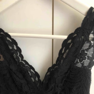  - Fin svart spetsklänning 🖤