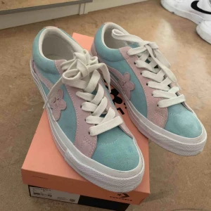  - Tyler the creators sammarbete med converse *Golf le fleur  Använda en gång storlek 7. Säljes inte längre och ligger på drygt 3k på stock x 