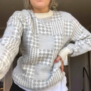  - Stockad tröja i bra skick!