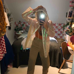  - Jacka som rockar de flesta av stolarna. Flexibel i färgskalan och en stabil bas för coola outfits.