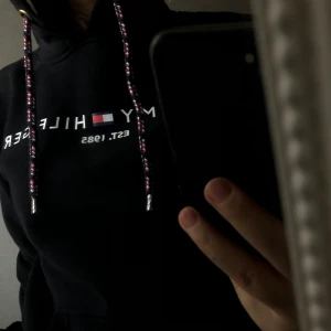 Tommy hilfiger hoodie - Använd cirka 5 gånger. Fortfarande i lika bra skick