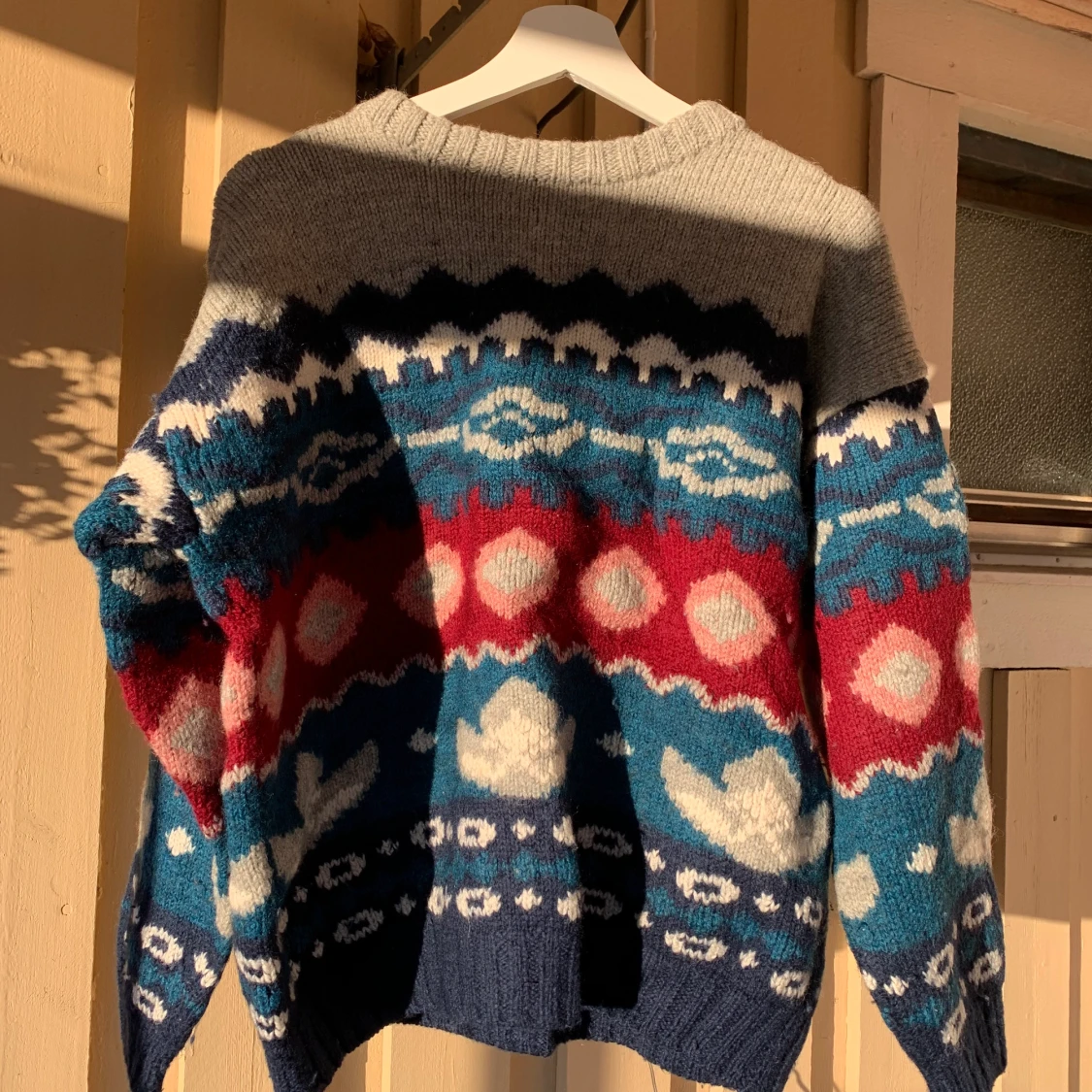 Mönstrad ulltröja
