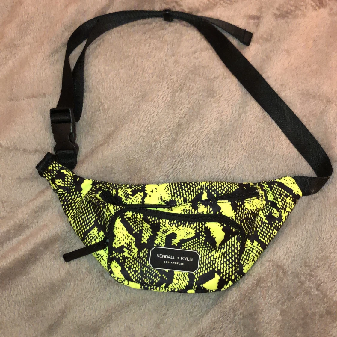 Fannypack Kendall x Kylie  - 90