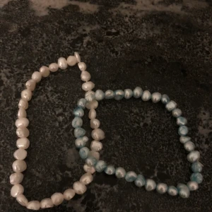 Armband - Jättefina armband som jag gjorde för längesedan med äkta havspärlor✨