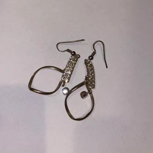 Silver örhängen  - Använda fåtal gånger 