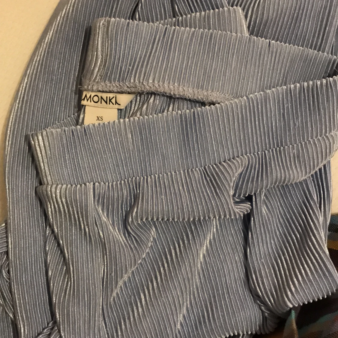 Plisserade byxor - 90