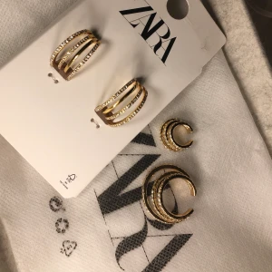 Örhänges-set - Balla örhängen, perfekta för fest!! 💞 Ett vanligt par och två cuffs. 160kr inkl frakt 💕 Helt nya