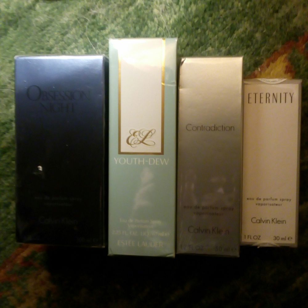 Rensar och säljer billigt sådant jag inte använder, allt är naturligtvis äkta, inga billiga kopior!!!!! Calvin Klein Obsession night edp 100ml. Estee Lauder Youth-Dew edp 67ml. Calvin Klein Contradiction edp 50ml. Calvin Klein Eternity edp 30ml. Dom är alla oöppnade med sluten plast. 200kr/st!!!!. Accessoarer.