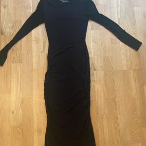 Svart klänning - Svart klänning small för 50kr 