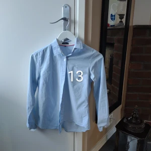 Märkeskläder i bra skick - Bild 13 -  Märke: Stockholm LM Storlek: 36 Pris: 200 kr (fint skick)  Bild 14 - Storlek: small Pris: 100 kr ( använd med fint skick)  Bild 15 -  Märke: Stockholm LM Storlek: small Pris:  150 kr (fint skick)