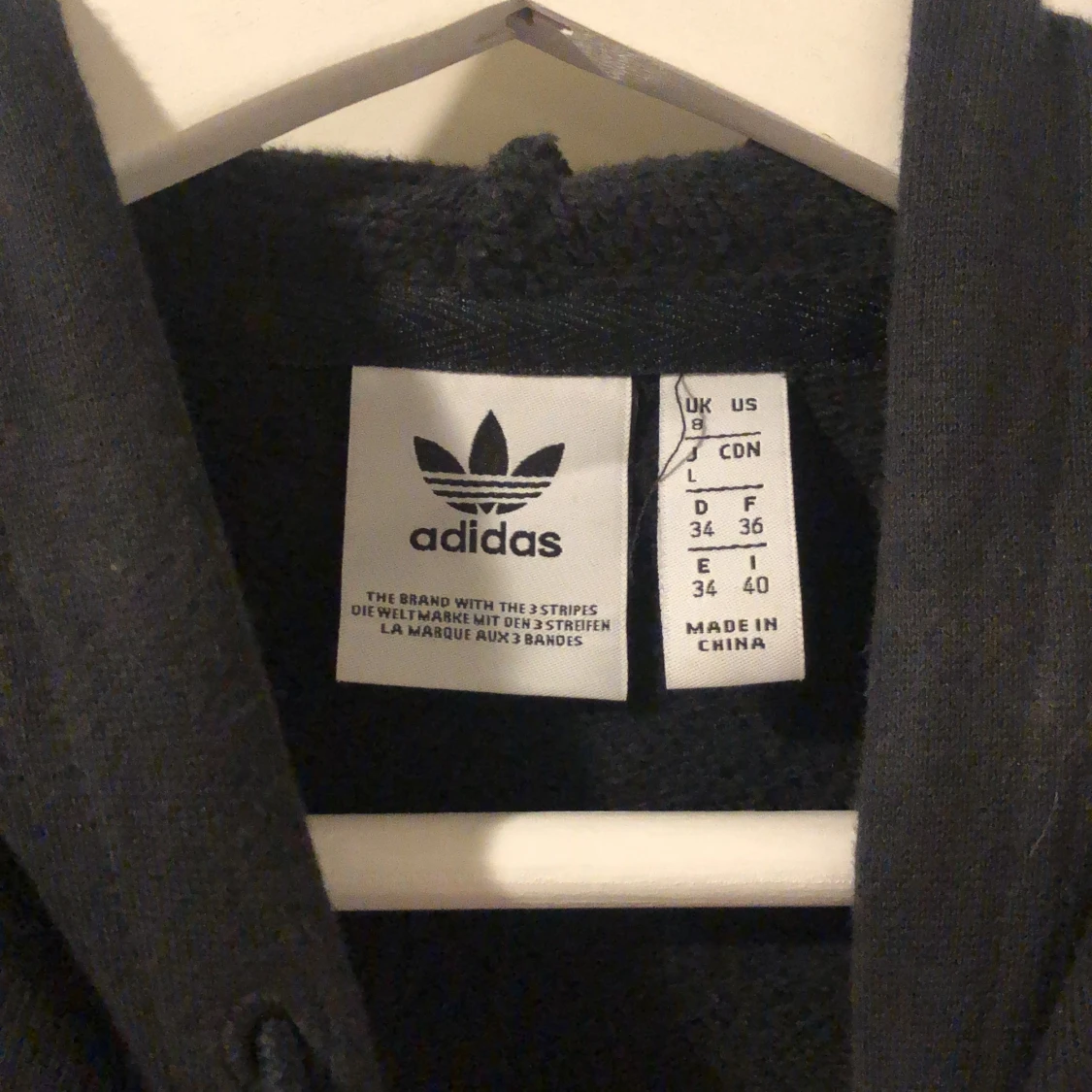 Croppad hoodie från Adidas - 91