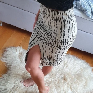 Snygg kjol från Zara! Strl M. 🌟 - Sparsamt använd, storlek 28. /M