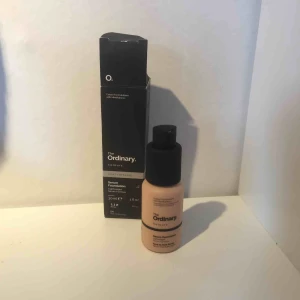  - The ordinary foundation serum i nyans 1.1P Använd en gång och säljer på grund utav att det är helt fel nyans för mig!  Köparen betalar frakt så klart ✨