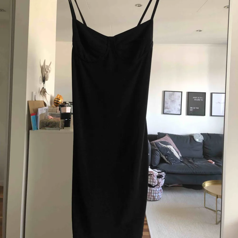”Little black dress”. Använd en gång och är i princip som ny. Från madlady. Klänningar.