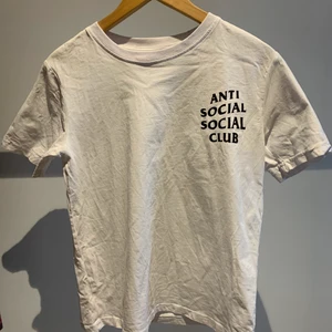 Anti Social Social Club Size S - Size S, Confortable T-shirt, condition good-however, has a small stain 