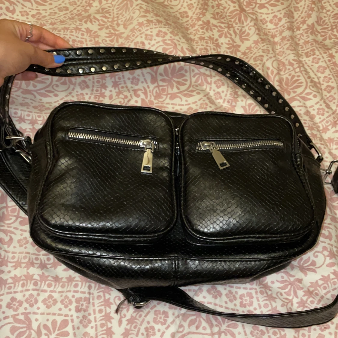 Noella väska svart ormskinn - 90