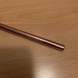 Eyeliner - Oanvänd eyeliner.