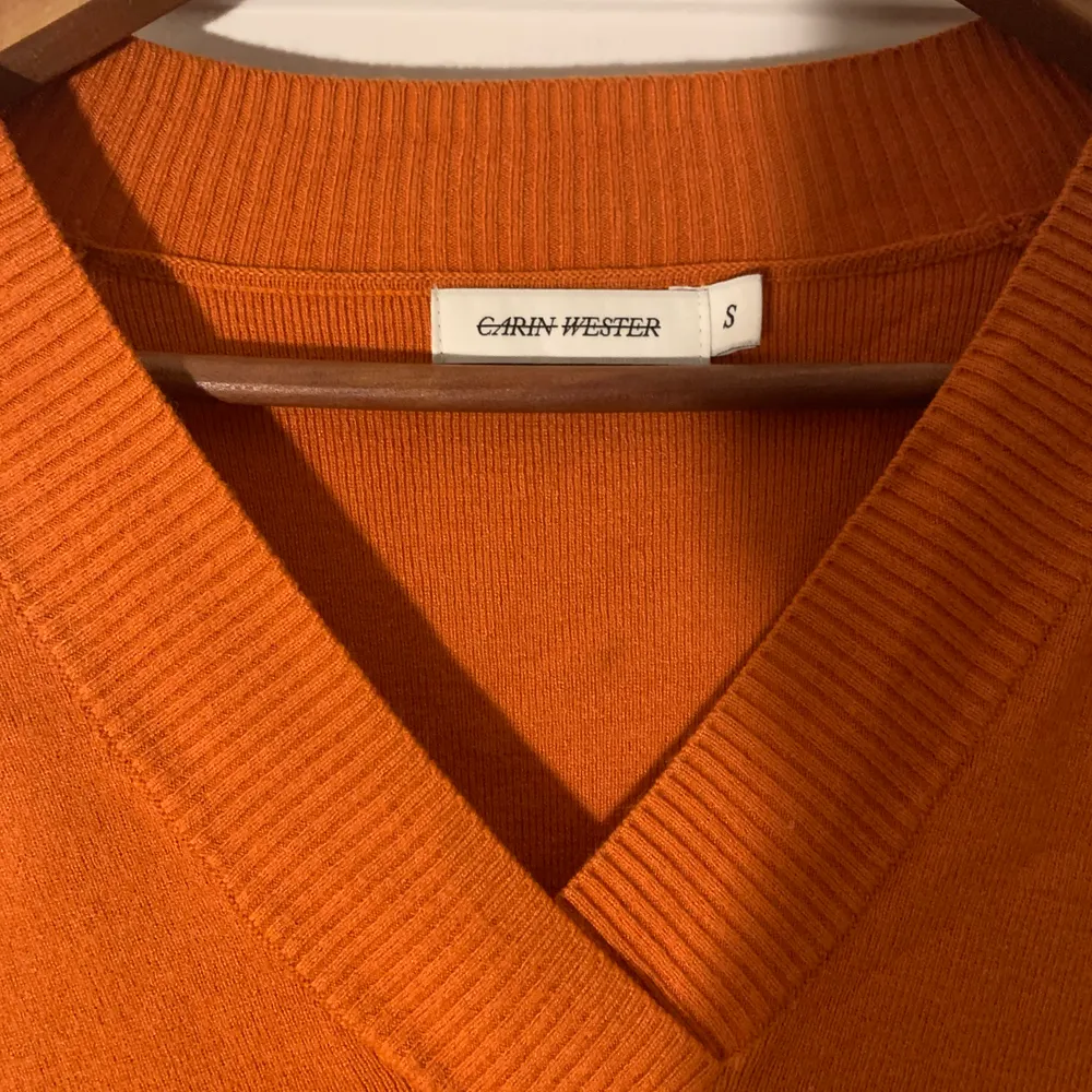 Orange Carin Wester tröja, helt oanvänd. Strl S. Tröjor & Koftor.