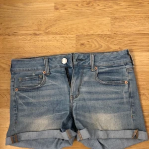 Shorts  - Shorts i strl m, stretchiga! Helt nya