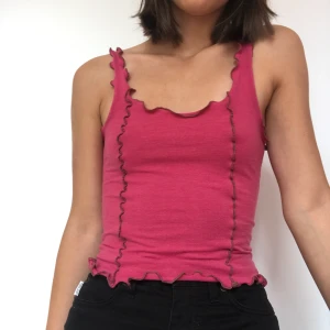 Linne - Ursnyggt unikt linne som jag sytt själv. Syr liknande på beställning i valfri färg och storlek. Sömmarna är bruna. Dm vid intresse! Frakt tillkommer 