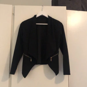 Kort kavaj/jacka - Använd men fint skick