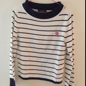  - Jättefin och skön tröja från Henri Lloyd.
Aldrig annvänd!