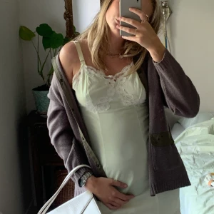 Grön stickad tröja  - Dunderskick, jätteskön, allmänt ba najs