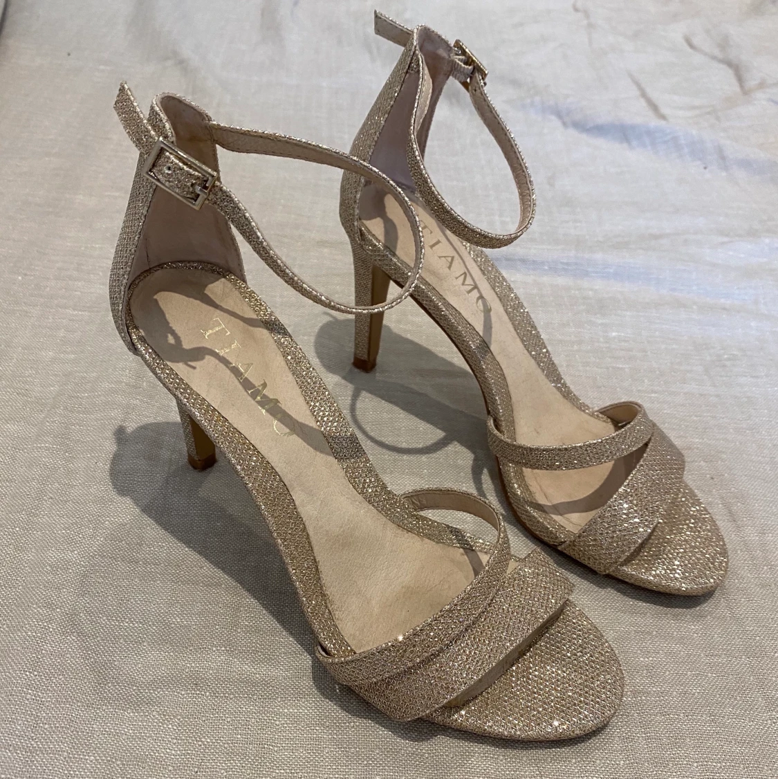 Glittriga hög klackar - 90