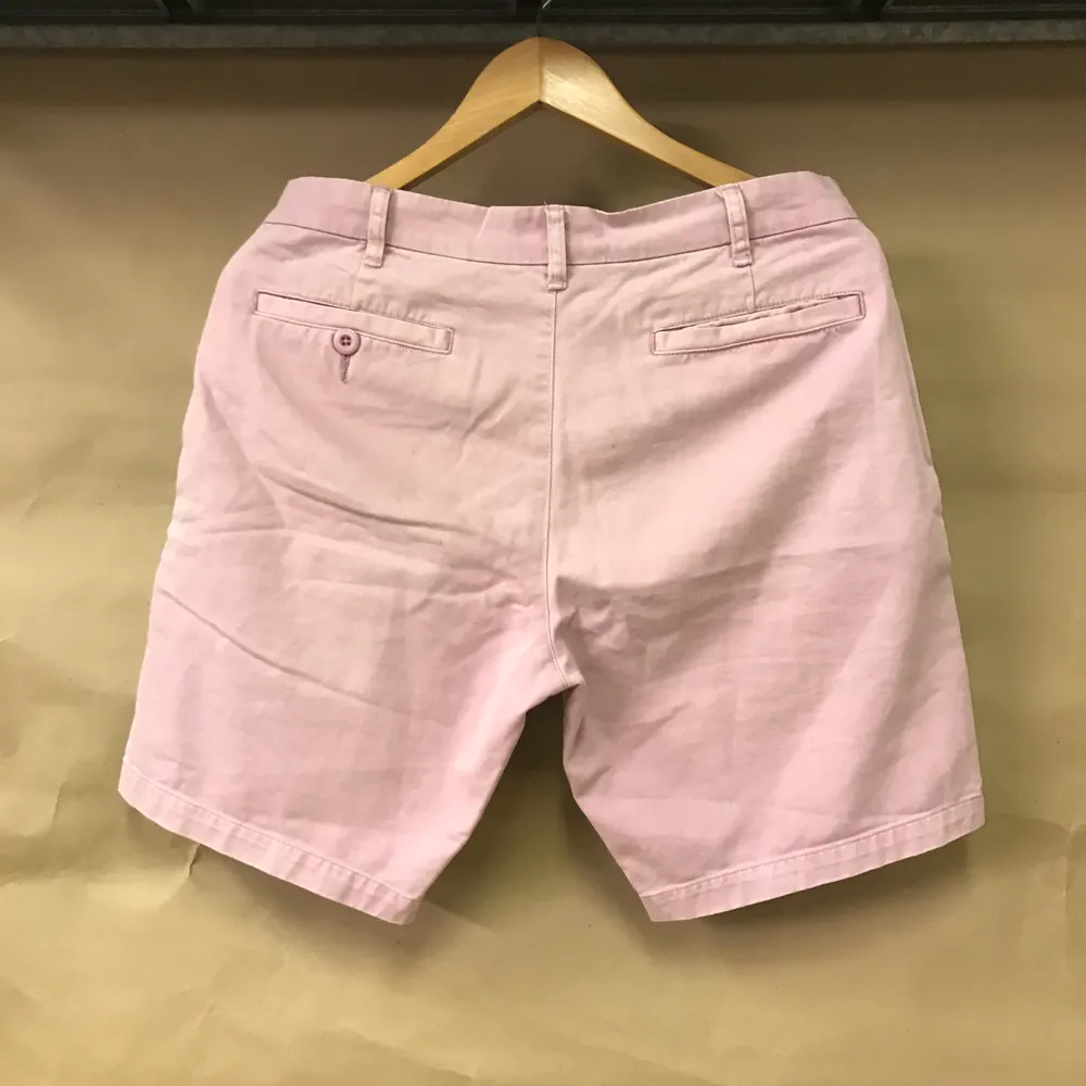 Skit coola och snygga rosa stussy shorts. Öppen till frågor samt bud! Köpare står för frakt såklart💞. Shorts.