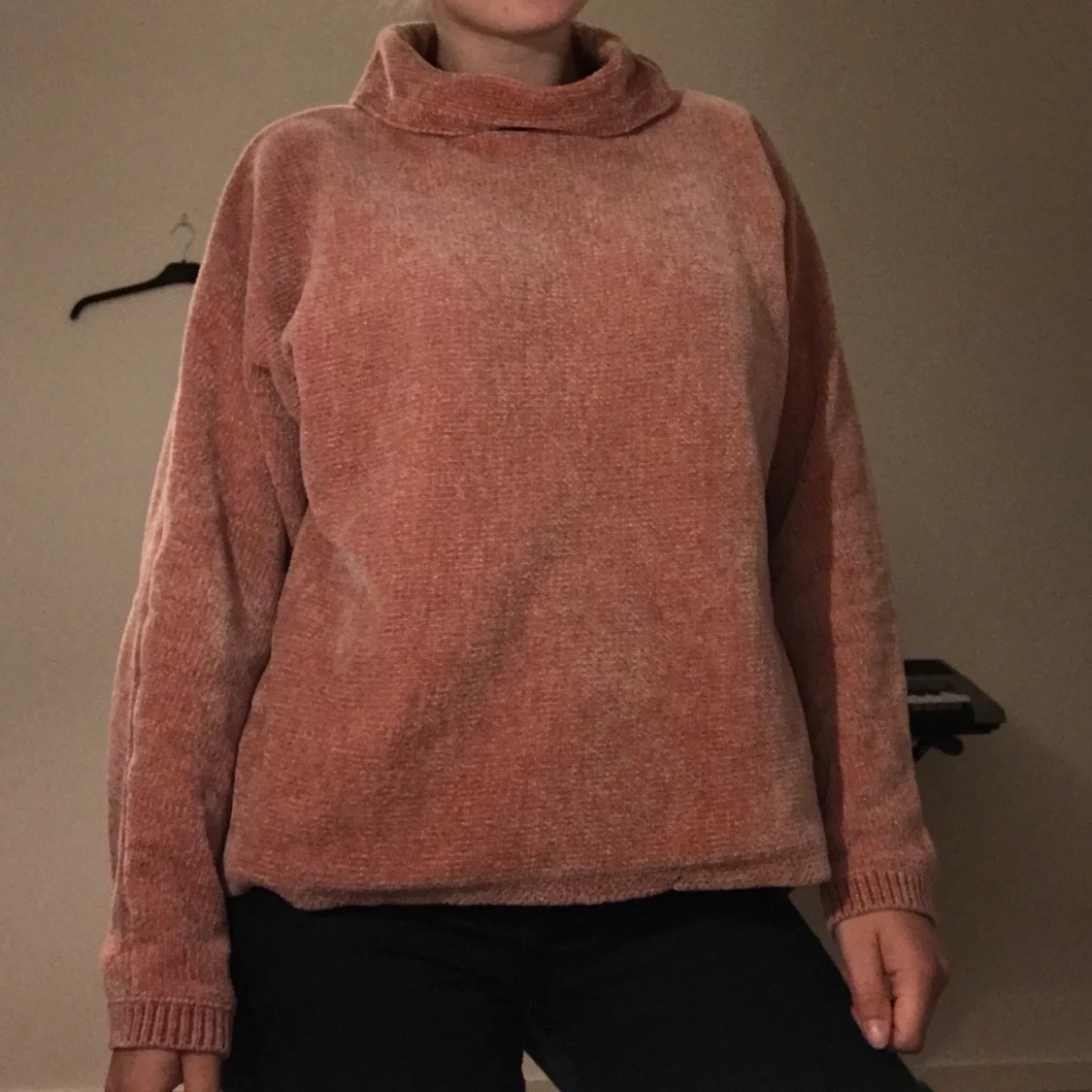 Tjockare tröja med krage