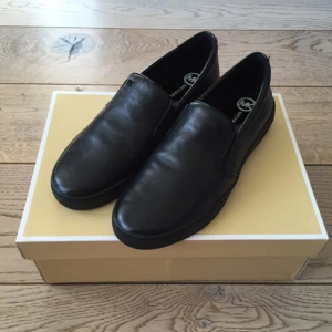  - 
Jättebra skick. Köpte på våren 2015. 