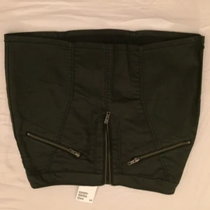  - "Skin" kjol från HM
Frakt ingår inte i priset