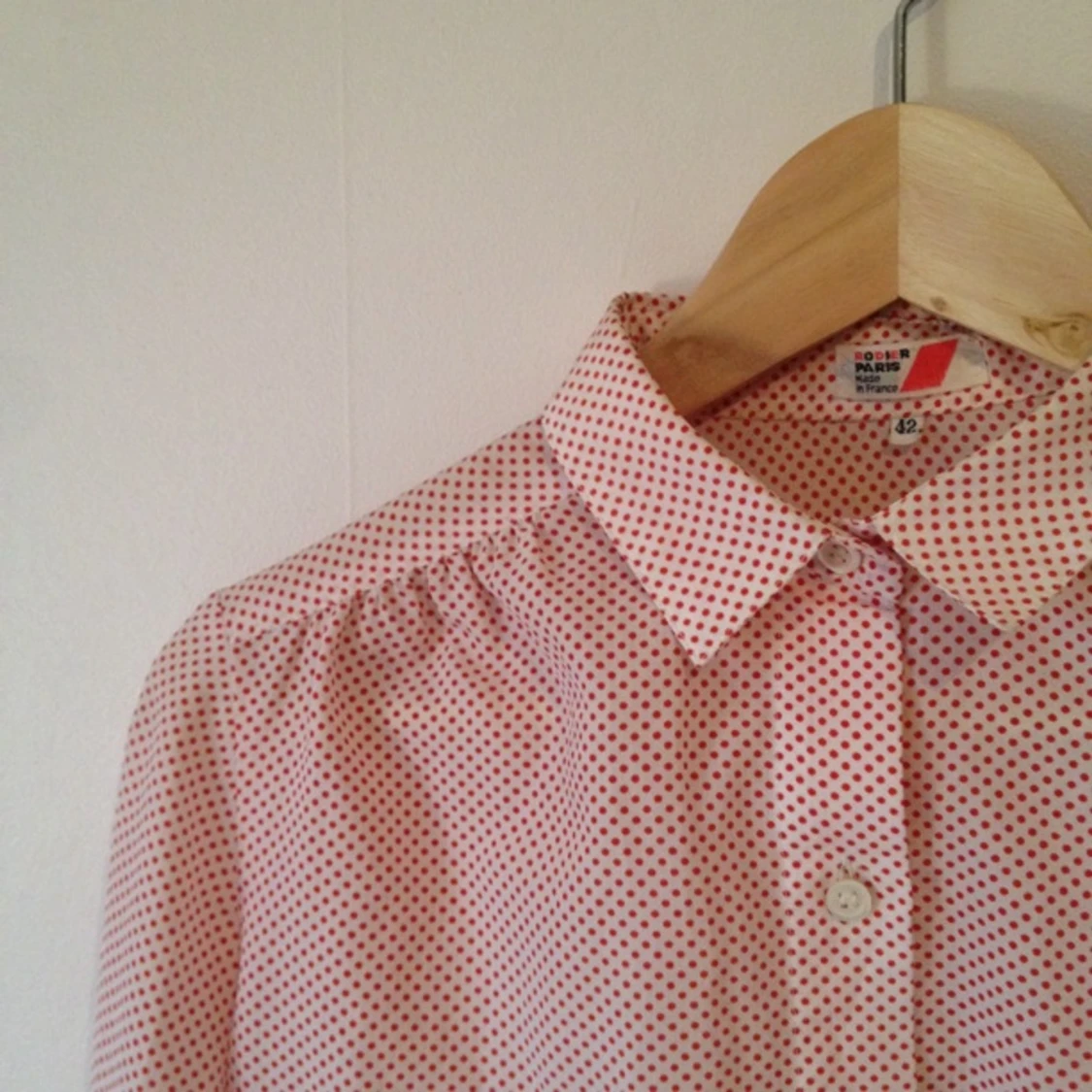 second hand-skjorta  - 1383479173