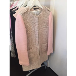  - Helt ny kappa från Morris stl 36.  Butikspris 3999kr.