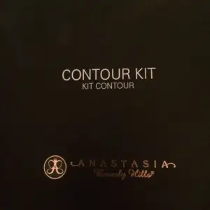 Anastasia contour kit light to medium 