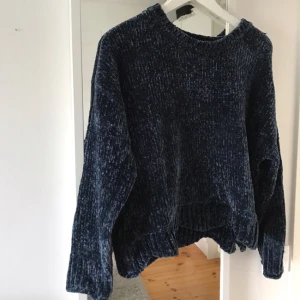  - Tröja från Zara. Använd en gång. 