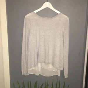  - Tröja / blus från h&m knappt använd. Sjukt bra kvalité
