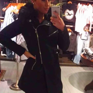  - Kappa från zara med pälskrage skit fin nu till vår 