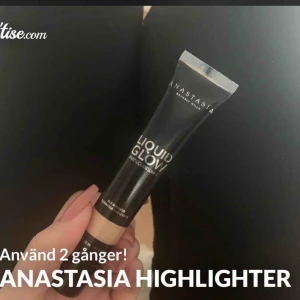  - Anastasia highlighter, super fin men kommer aldrig till andvändning! 🌸 Använd ca 2 gånger!