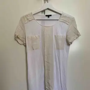 T-shirt made of cotton and silk. 