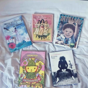  - Seriealbum, 30 kr st eller 100 för alla! Prins Charles känsla - Liv Strömqvist Hur man botar en feminist - Nanna Johansson Ja till liv! - Liv Strömqvist  All I want for christmas is planekonomi - Sara Graner Kunskapens frukt - liv Strömqvist (SÅLD)