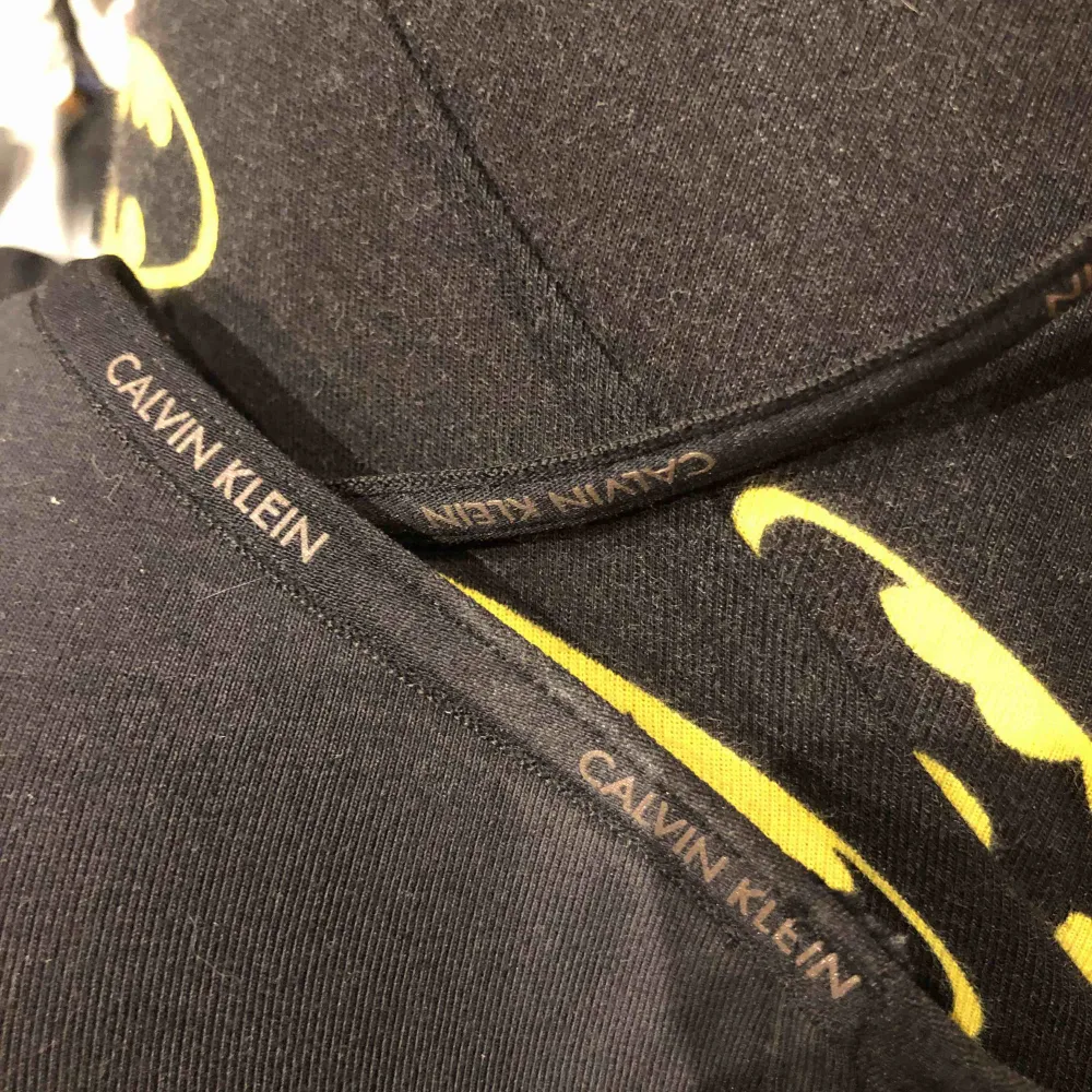 Helt ny och oanvänd Calvin Klein bh, priset är inräknat med frakten.. Jeans & Byxor.